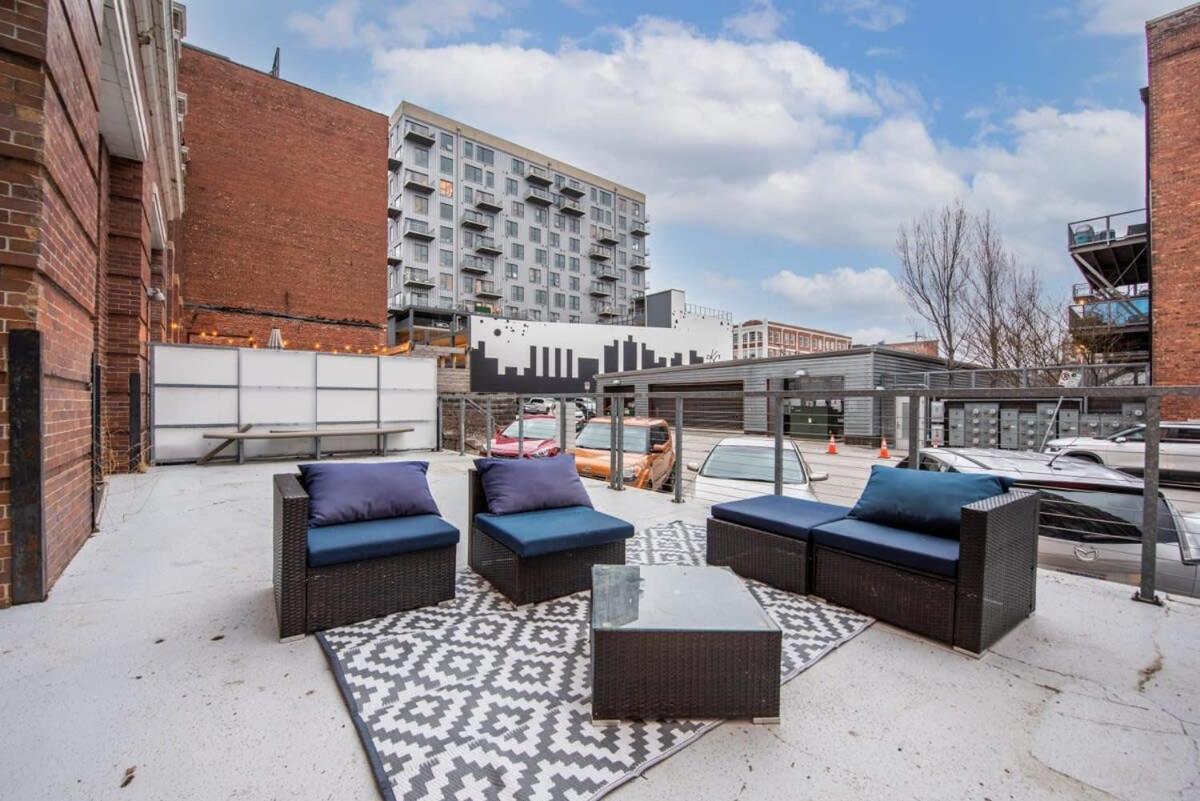 2Br 2Ba Spacious Historic Loft With Gym By Envitae Kansas City Bagian luar foto